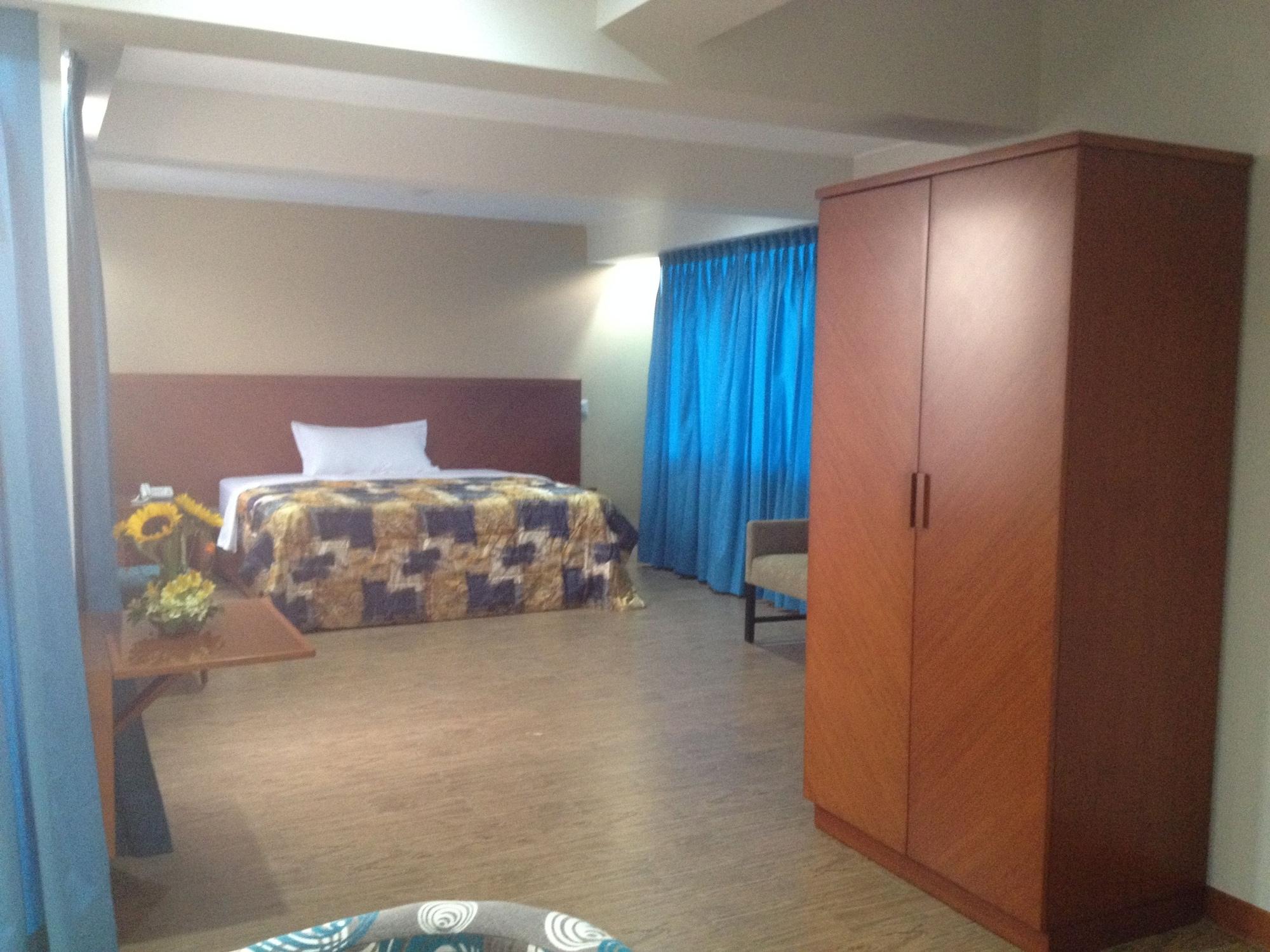 Esencia 3* Lima