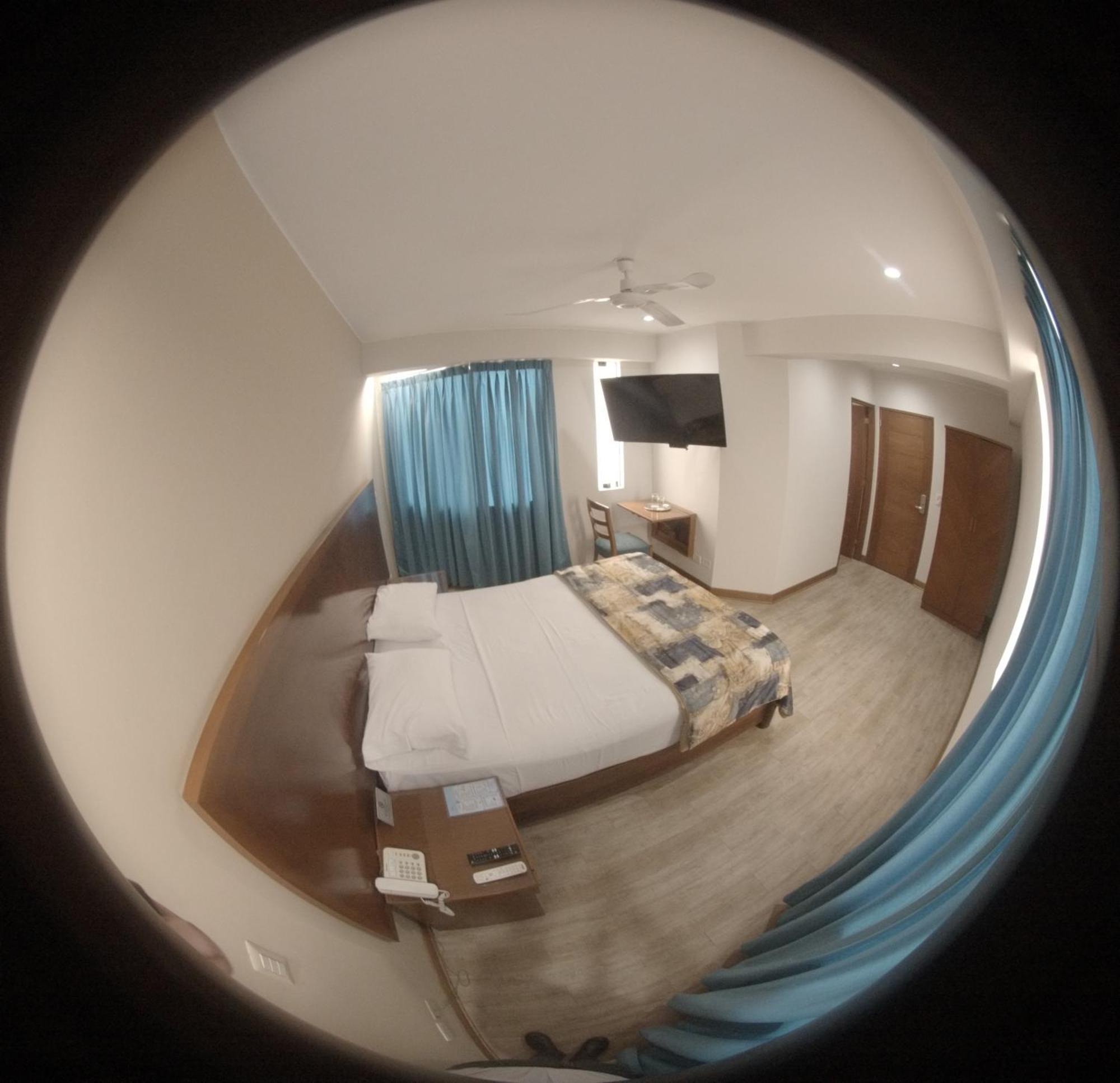 Hotel Esencia 3*